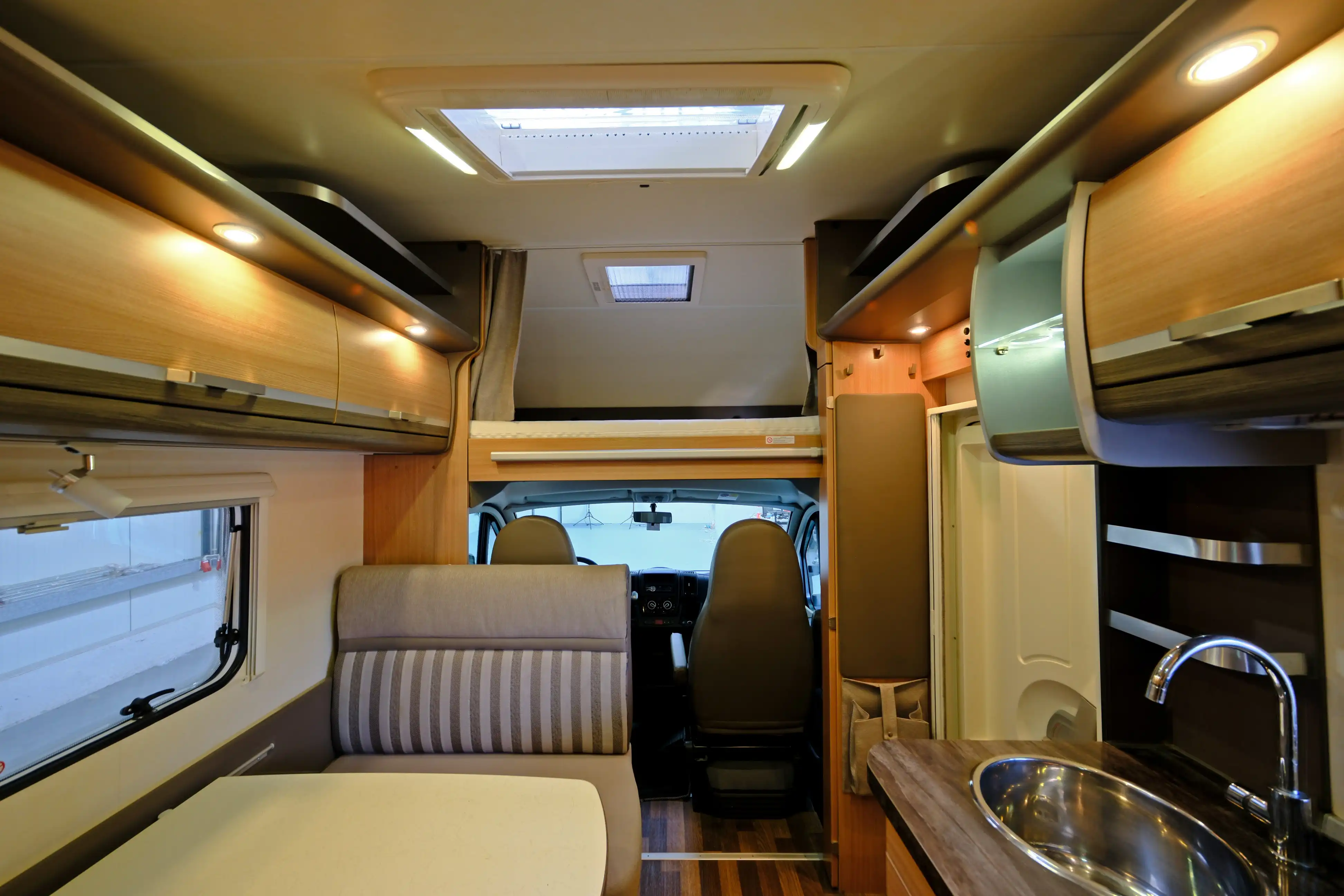 KNAUS Sky Traveller 500 